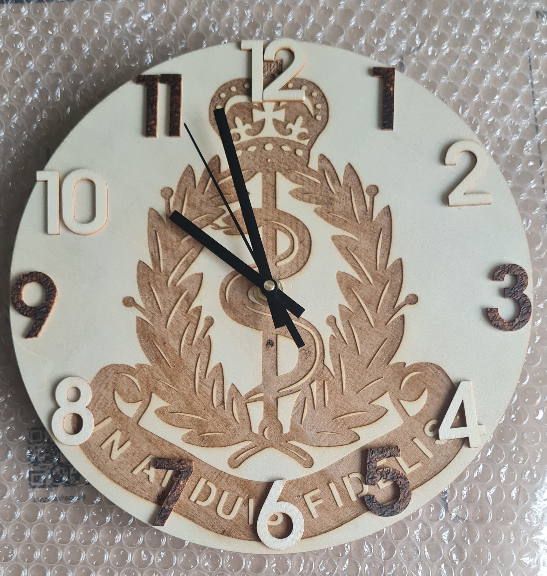 Logo Clock wooden